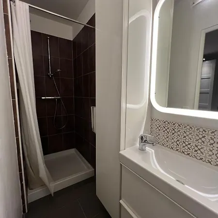 Apartment Le Logis De - Confort - Centre *